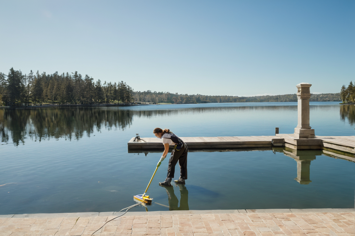 Lakes by the Bay, FL — Pure Pristine Cleans